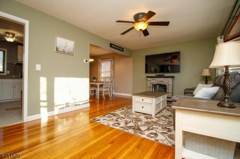 225 Perry St, Dover, NJ 07801 photo 4