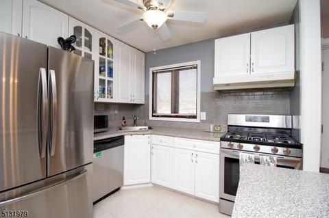 225 Perry St, Dover, NJ 07801 photo 9