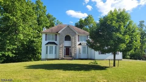 33 Saunders Ln, Hackettstown, NJ 07840 photo 1