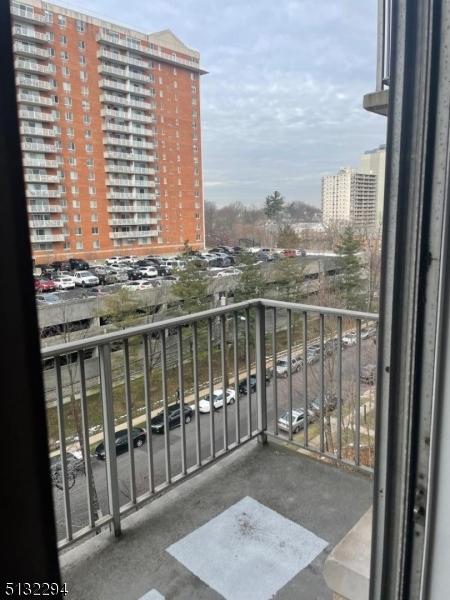 160 Overlook Ave #7F, Hackensack, NJ 07601 photo 22