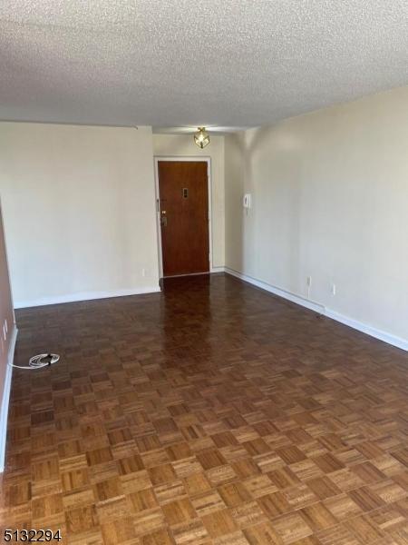 160 Overlook Ave #7F, Hackensack, NJ 07601 photo 6