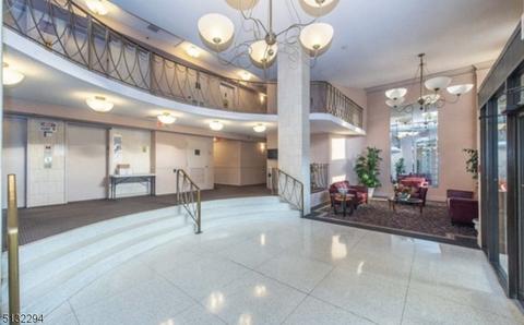 160 Overlook Ave #7F, Hackensack, NJ 07601 photo 3