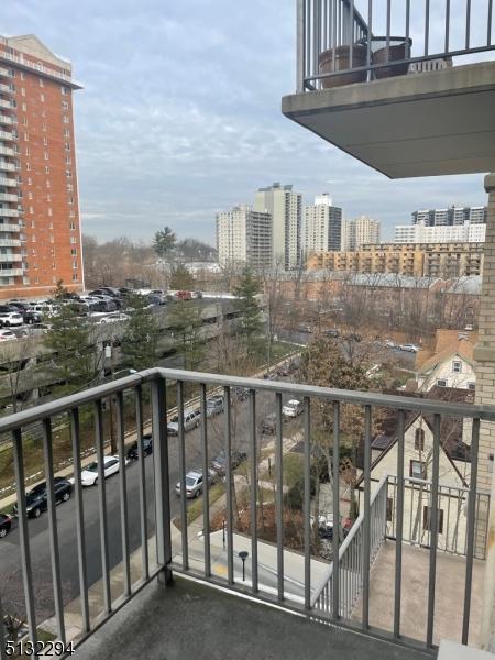 160 Overlook Ave #7F, Hackensack, NJ 07601 photo 21