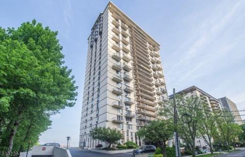 160 Overlook Ave #7F, Hackensack, NJ 07601 photo 1