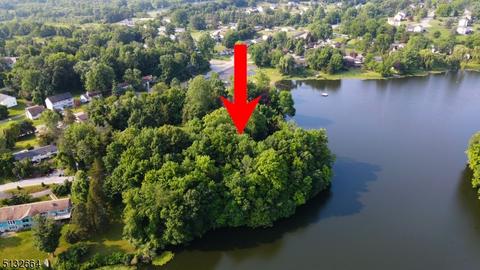 13 Geranium Ct, Vernon Twp., NJ 07418