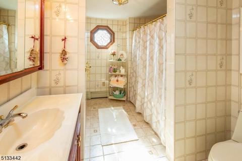 143 Chestnut Dr, Wayne, NJ 07470 photo 14