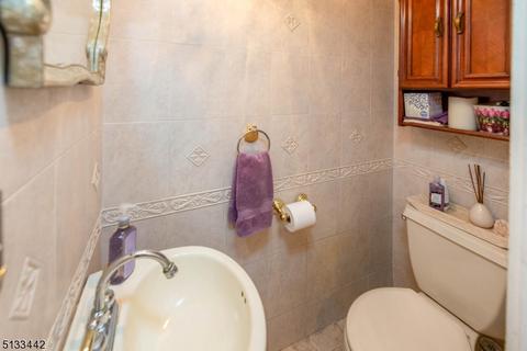 143 Chestnut Dr, Wayne, NJ 07470 photo 21