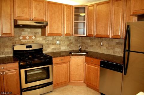 74 Baldwin Ct, Basking Ridge, NJ 07920 photo 2