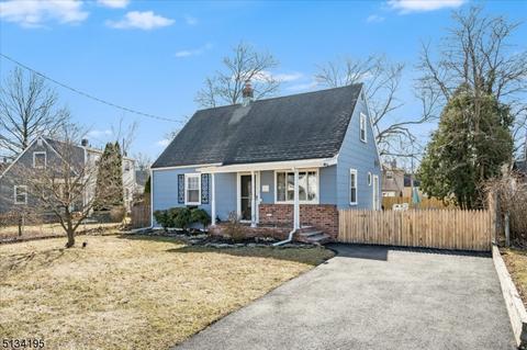 36 Burnside Pl, Wanaque Boro, NJ 07420 photo 1