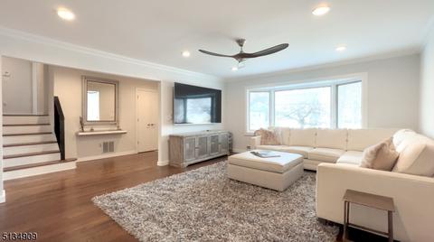 34 Janet Ln, Springfield, NJ 07081 photo 2