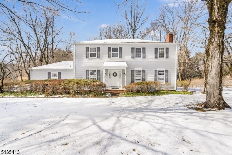 8 Deerfield Rd, Mendham, NJ 07945 30 Photos MLS 3768786 Movoto