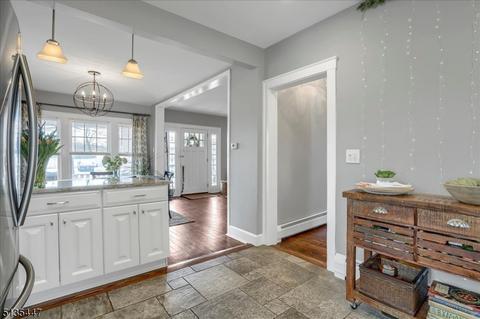 21 Burnside Pl, Wanaque Boro, NJ 07420 photo 18