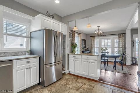 21 Burnside Pl, Wanaque Boro, NJ 07420 photo 17