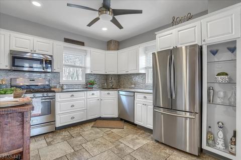 21 Burnside Pl, Wanaque Boro, NJ 07420 photo 15
