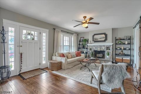 21 Burnside Pl, Wanaque Boro, NJ 07420 photo 8