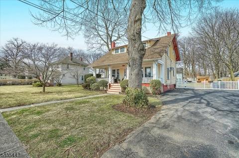 21 Burnside Pl, Wanaque Boro, NJ 07420 photo 2