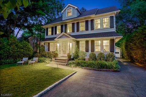 8 Brookside Rd, Maplewood, NJ 07040 photo 2