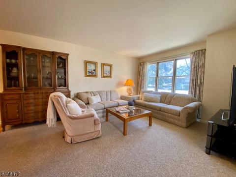 9 Park Edge, Berkeley Heights, NJ 07922 photo 2