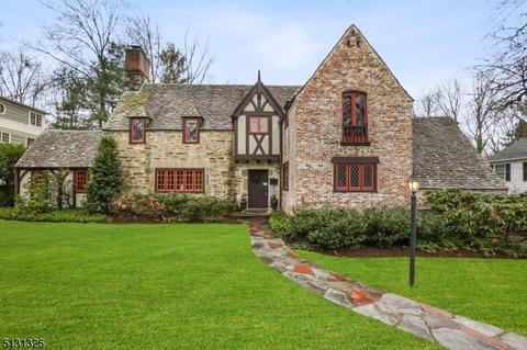 17 Warwick Rd, Summit, NJ 07901 photo 1