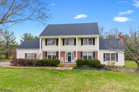 23 Stonebridge Rd, Hampton, NJ 08827 photo 1