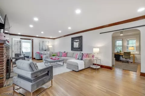 75 Mountainview Rd, Millburn, NJ 07041 photo 9