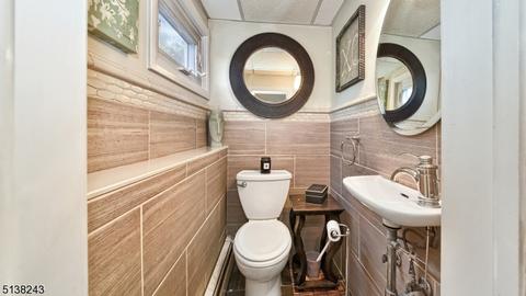 19 Monhegan Ave, Wayne, NJ 07470 photo 14