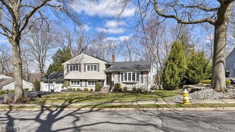 19 Monhegan Ave, Wayne, NJ 07470 photo 2