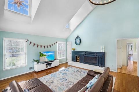 25 Brittany Pl, Basking Ridge, NJ 07920 photo 6
