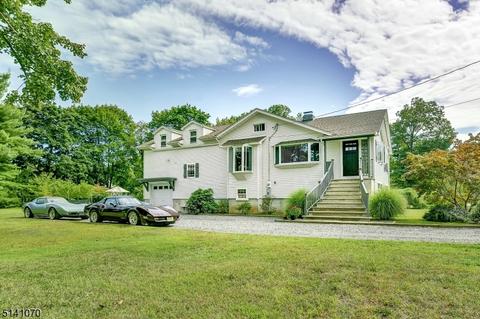 8 Shore Rd, Wayne, NJ 07470 photo 1