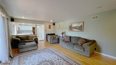 140 Lions Head Dr W, Wayne, NJ 07470 photo 10