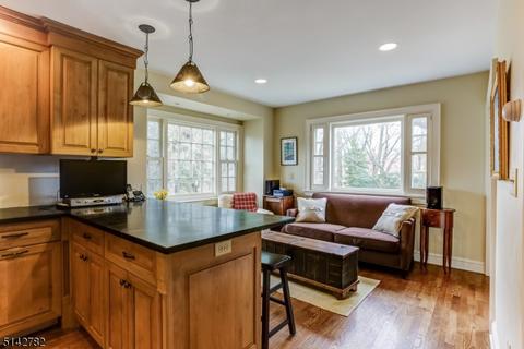 9 Mountain Ave, Mendham, NJ 07945 photo 4