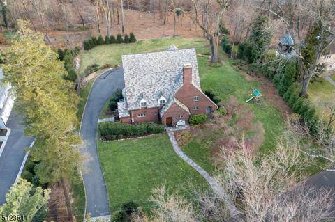 69 Edgewood Rd, Summit, NJ 07901 photo 1