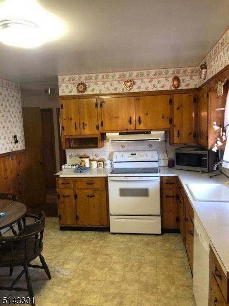 48 Knickerbocker Ave, Dover, NJ 07801 photo 6