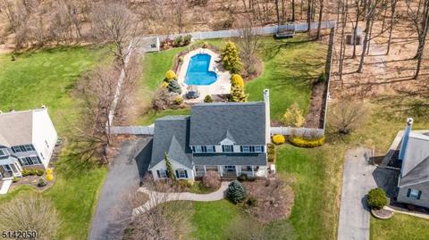 21 Saunders Ln, Hackettstown, NJ 07840 photo 1