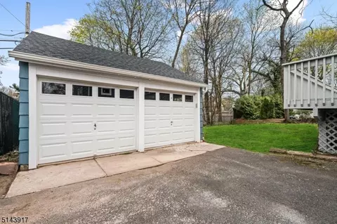 369 Berkeley Rd, City Of Orange, NJ 07050 photo 24