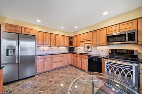 48 Wexford Dr, Mendham, NJ 07945 photo 3