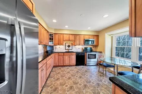 48 Wexford Dr, Mendham, NJ 07945 photo 4