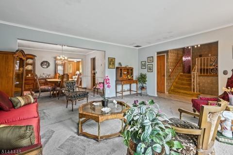 15 Tulip Rd, Springfield, NJ 07081 photo 2