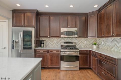 63 Eggers Ct, Summit, NJ 07901 photo 6