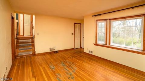 4 Archung Rd, Wayne, NJ 07470 photo 7