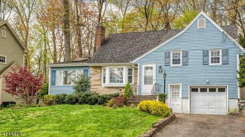 4 Archung Rd, Wayne, NJ 07470 photo 2