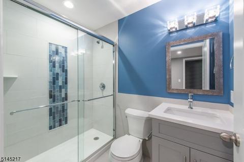 19 Greg Ct, Wayne, NJ 07470 photo 37