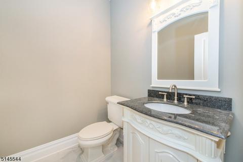 38 Circle Ave, Wayne, NJ 07470 photo 23