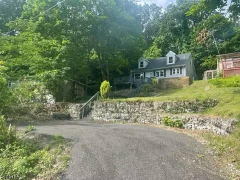 30 Alder Ter, Wantage, NJ 07461