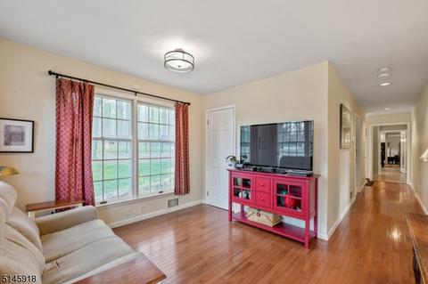 20 Old Forge Ln, Berkeley Heights, NJ 07922 photo 15
