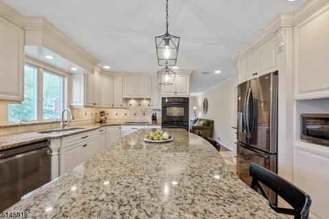 20 Old Forge Ln, Berkeley Heights, NJ 07922 photo 11