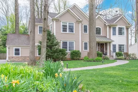 16 Coolidge Dr, Berkeley Heights, NJ 07922 photo 1