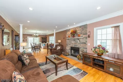 16 Coolidge Dr, Berkeley Heights, NJ 07922 photo 5
