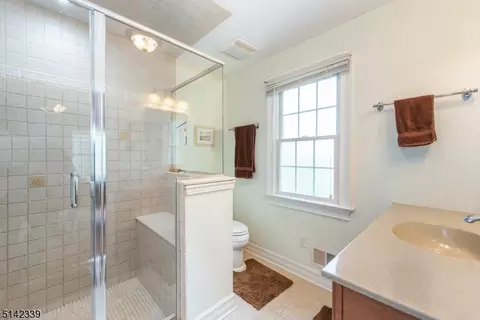 16 Coolidge Dr, Berkeley Heights, NJ 07922 photo 21