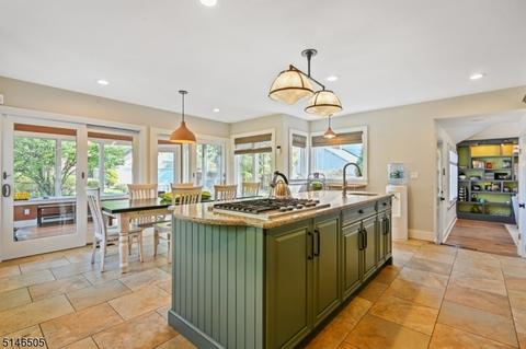 17 E Ash St, Basking Ridge, NJ 07920 photo 10